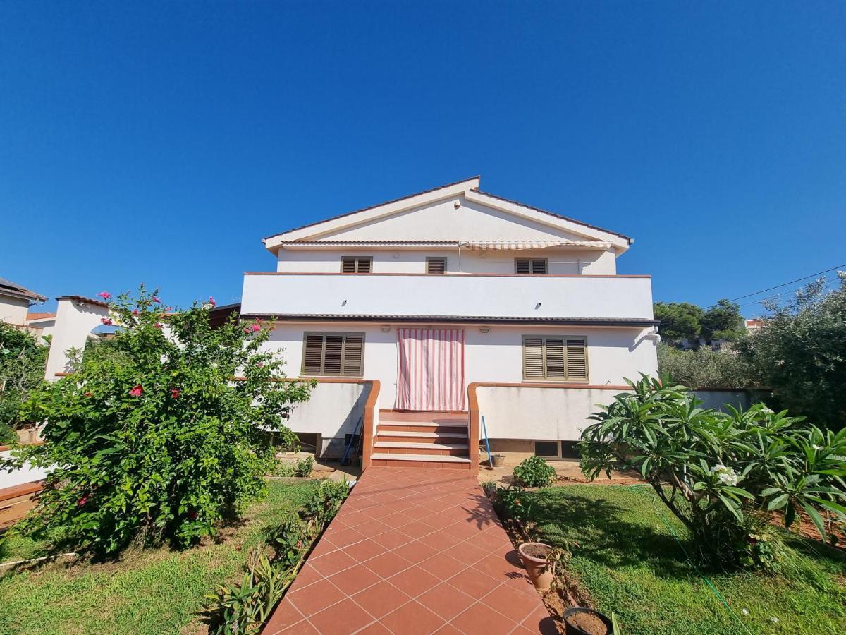 Villa Flora - With Sea View, 2 Minutes Walk To Beach Trappeto  Eksteriør billede